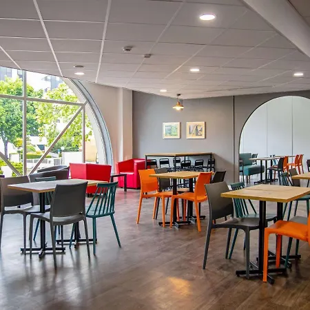 塞尔吉蓬多瓦兹f1酒店 Cergy-Pontoise
