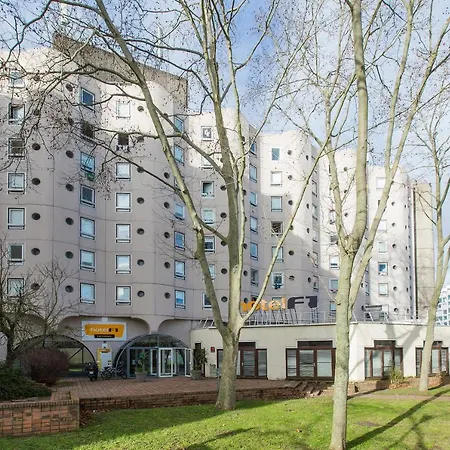 Hotelf1 * Cergy-Pontoise