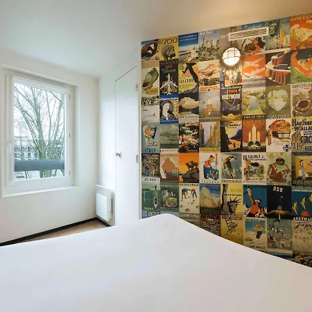 F1 Hotel *