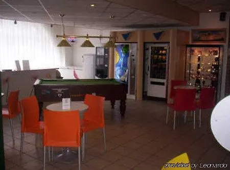 Hotelf1 فندق Cergy-Pontoise