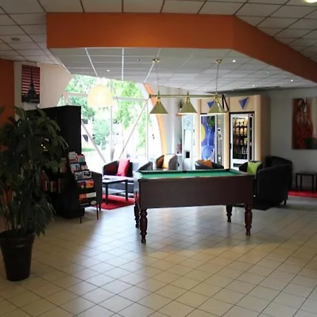 Hotelf1 Cergy-Pontoise