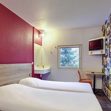 Hotelf1 Cergy-Pontoise