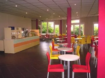 Hotelf1 מלון Cergy-Pontoise